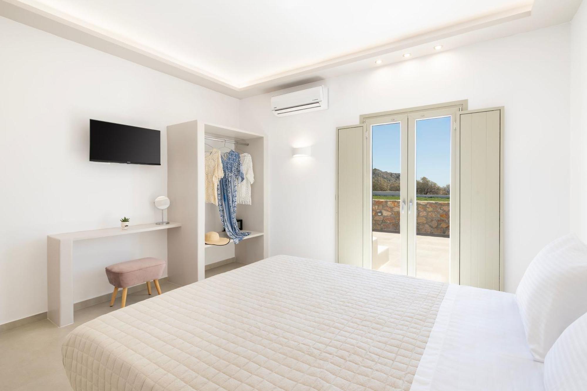 Windmillside Luxury Villas Emporio  Eksteriør billede