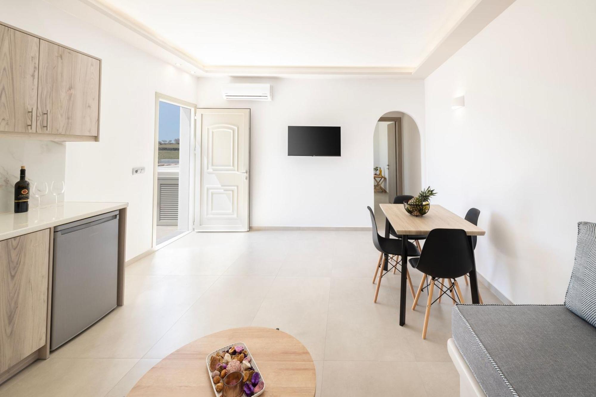 Windmillside Luxury Villas Emporio  Eksteriør billede